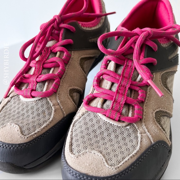 Lands End Trail Hiking Shoes, Wide, Beige - Picture 4 of 11